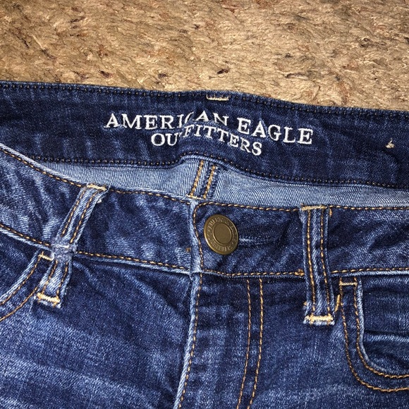 Women’s nwot never worn jeans - Picture 3 of 7